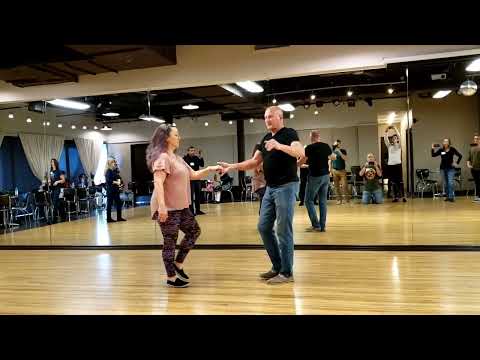 West Coast Swing @ Studio 22 with Wes Neese 20221210 150322