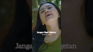 Download lagu FDJ Emily Young • Jangan Nget Ngetan                #dj #djremix  #terbaru2025 mp3