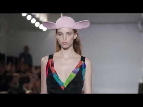 LOEWE autumn winter 2019-20 womenswear collection fashion show