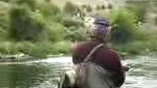 preview picture of video 'Lower Deschutes River Dry Fly Fishing'