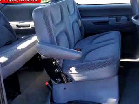 SOLD - 2000 Dodge Caravan 08723 Circle Dodge