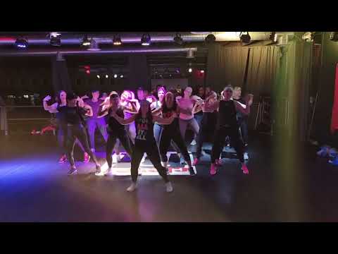 El Teke Teke - Carlos Vives , Black Eyed Peas - Play-N-Skillz  - Choreographie