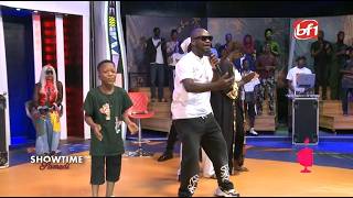 Ange  Melo fait le show à la Télé S'amuz avec " Toksmam Bala " en collaboration avec Wizkeuch