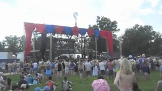 Feist soundcheck of &quot;A Commotion&quot;  at Bonnaroo 2012