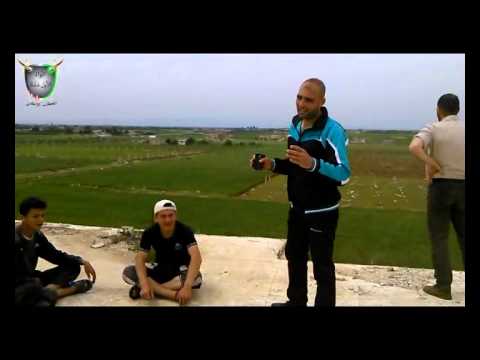 تدريب عناصر الكتيبة الثانية التابعة للواء الأول مشاة على اقتحام مبنى من دون سلاح من ثلاث محاور في حمص