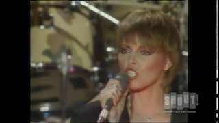 Pat Benatar - Hell Is For Children (Live On Fridays)