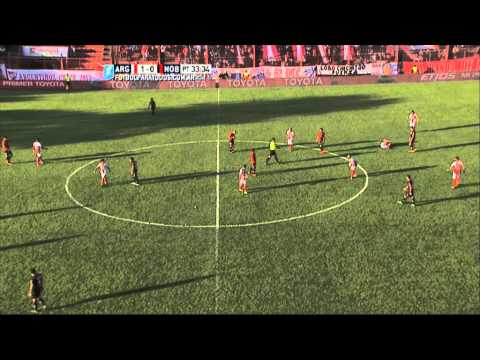 Ponce se fue expulsado. Argentinos 1 - Newell's 0. Fecha 13. Primera División 2015. FPT.