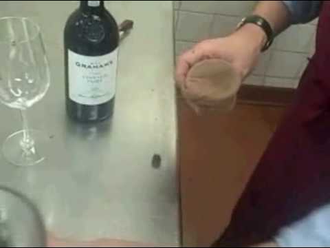 How to decant vintage port