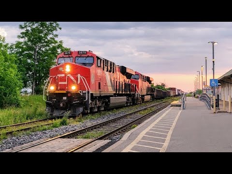 [4K] An Insanely Late CN 421 At Dusk