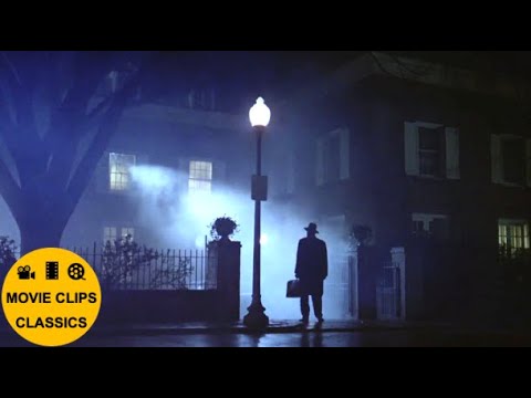 The Exorcist (1973) - Arrival of Father Merrin (Director's Cut)