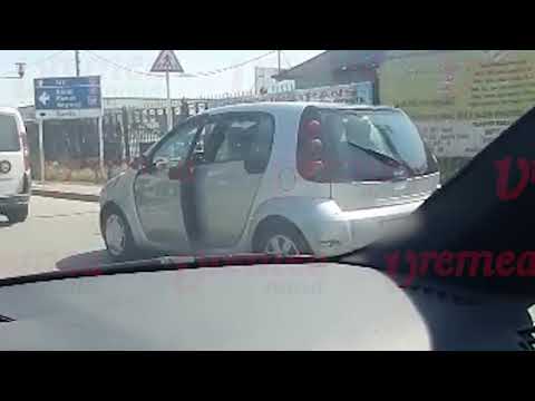 Noua modă de condus la Vaslui, pe timp de caniculă