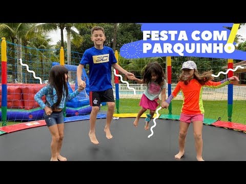 Tinha parquinho na festa do sitio!
