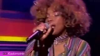 Macy Gray (Live) - She ain&#39;t right for you ...