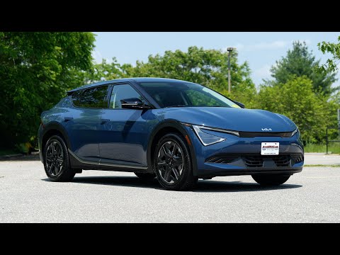 2025 Kia EV6 Light Long Range Review - An EV Crossover Finally Worth Buying at $50k