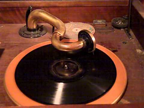 JOHNNY JOHNSON'S STATLER PENNSYLVANIANS - THOU SWELL - ROARING 20'S VICTROLA