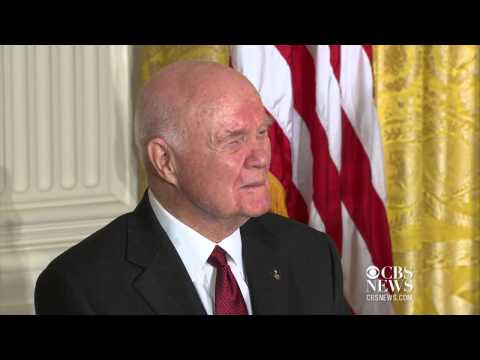 Bob Dylan, Madeleine Albright awarded Medal of Freedom