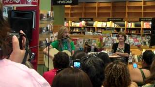 Chely Wright &quot;Notes to the Coroner&quot; @ Borders San Diego