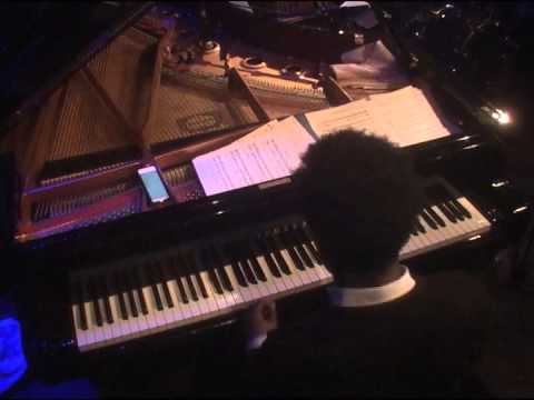 Aruán Ortiz solo piano Live at Duc des Lombards