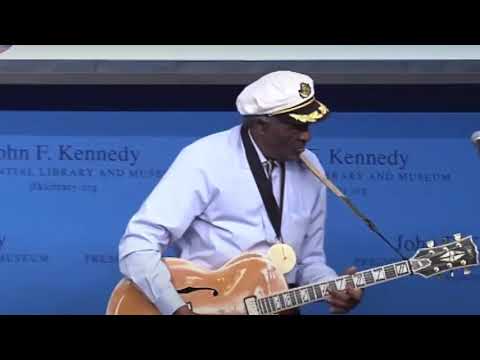 Chuck Berry’s 2012 Musical Malfunction & Award Ceremony “Johnny B. Goode” Final live Performances