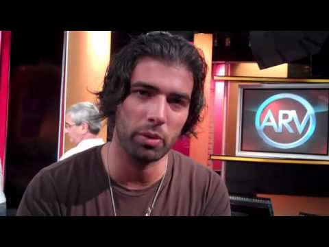 Jencarlos Canela saluda a sus fans en Twitter