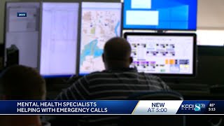 Des Moines embeds mental health clinicians in 911 dispatch to aid callers