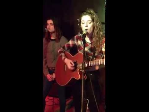 Birdy and her sister sing Older
