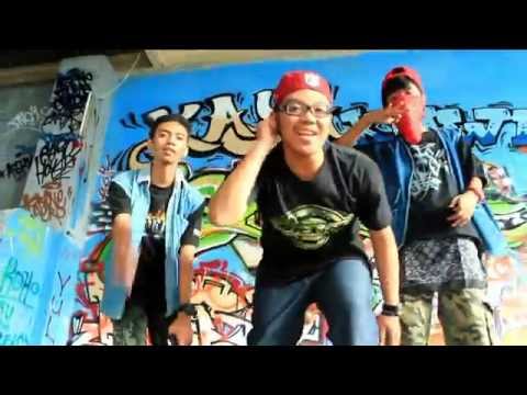 T.H.C Familia - Still In Da Game