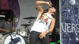 VersaEmerge - Figure It Out (LIVE)