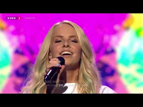 Rikke Skytte - Color My World (Denmark 2017 NF Performance)