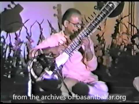 Pandit Nikhil Banerjee & Ustad Zakir Hussain  Raag; Shyam Kedar, Pilu