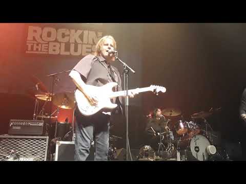 Walter Trout "Ride Till I'm Satisfied" Live Paris 2019
