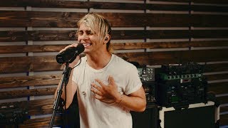 Slaves - "Petty Trappin" Cover by Don Vedda