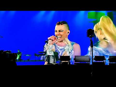 Antti Tuisku × Erika Vikman - Huonoja ideoita • Bailantai, Helsinki 2022