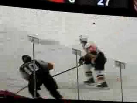 Scott Hartnell Scores!