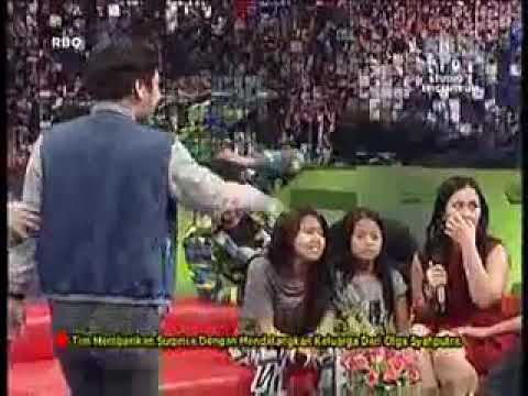 Olga syahputra & dan adik2nya lucu  bgt org ini. tp sedih..