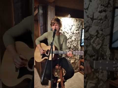 thiago Espindola acústico en casa..