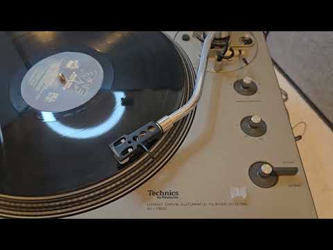 Technics SL-1300 Direct Drive Automatic Player System Turntable 1974 - 1978 - Silver image 26