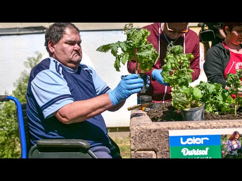 Durisol magaságyást adományozott a Leier a mozgáskorlátozottaknak