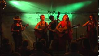 Della Mae "Letter from Down the Road" at North Shore Ponit House Concerts, July 12, 2015