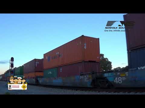 NS 8902 (GE C44-9W) leads  NS 29G