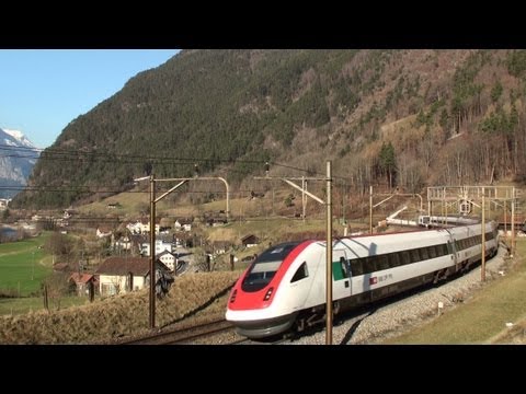 SBB RABDe 500 ICN "SBB ICN 500 000" Le Corbusier Neigezug Intercity-Neigezug bei Erstfeld