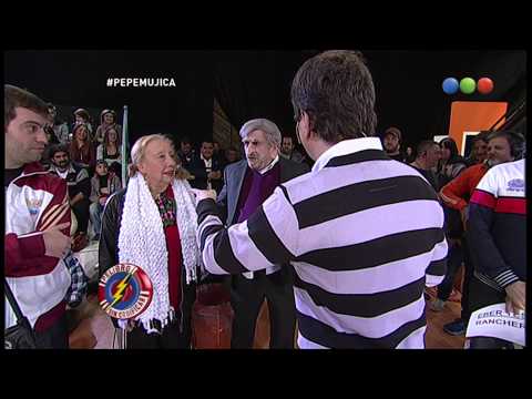 Pepe Mujica y La Abuela Del Mago - Peligro Sin Codificar