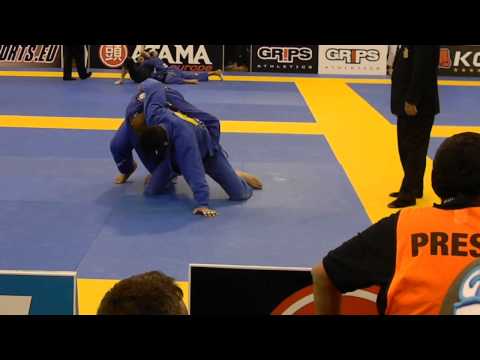 EUROPEAN 2014- ALAN FERREIRA(AF) VS WALNAN CONSTANTINO(GRACIE ACADEMY)