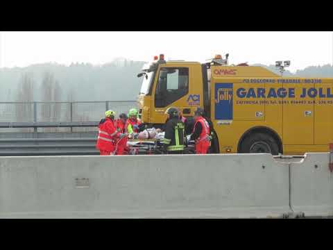 RIMINI: Tamponamento in A14, famiglia all’ospedale per un guasto al motore | VIDEO