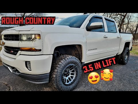 Rough Country 3.5 Inch Knuckle Lift On 2018 Chevy Silverado 1500