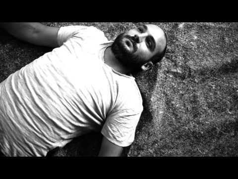 Aubergine // Anton Serra X Lucio Bukowski X Oster Lapwass // Extrait de La Plume et le Brise-Glace