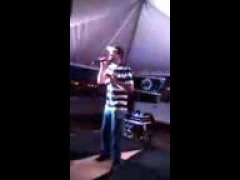 "Maninho mandando um rap  ...