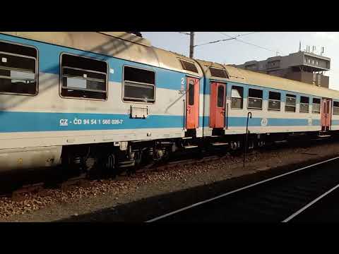 Elektrická jednotka 560. Brno hlavní nádraží.