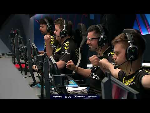 Zywoo plays like a gold nova to secure win