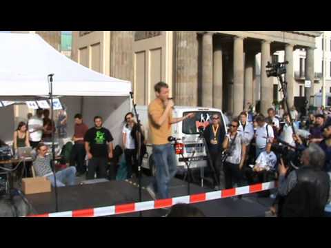 Mahnwache Berlin 02.06.2014 - "Kilez More vs. Angela Merkel - Ich Will Europa [Live]"
